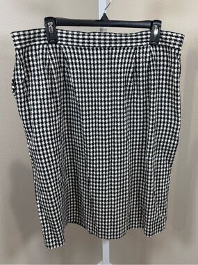 Vintage Plus Size - Distinctly Different Check A-line Skirt with Pockets